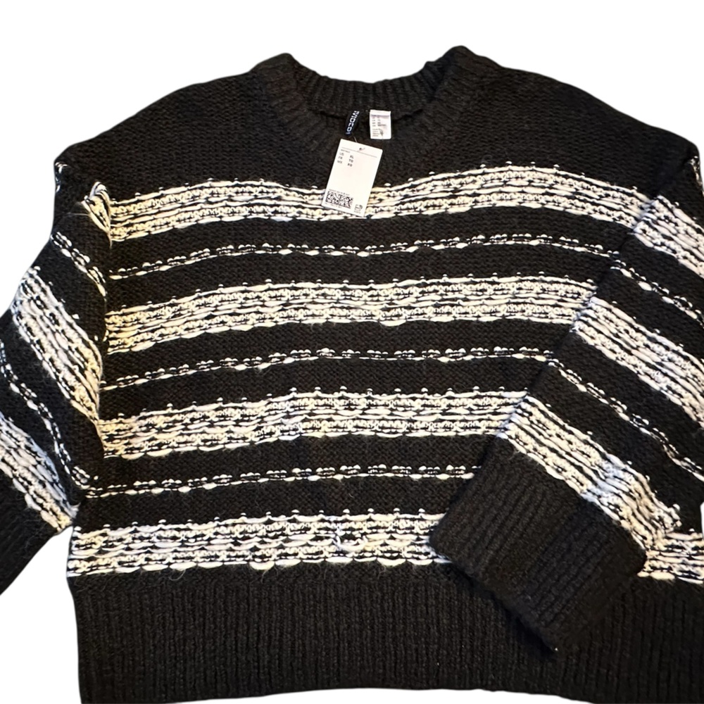 H&M Chunky Black and White Sweater NWT